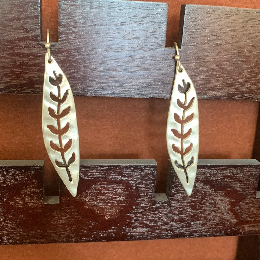 Silver leaf earrings
